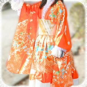 【ハーフ成人式・卒業式に】華やかオレンジ♪ 振袖リメイクの簡単着物ドレス（140-150cm）【Hare.dress-TE】