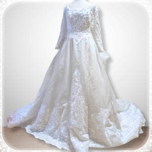 【女性用 / LL】正統派ウェディングドレス♪ 二の腕カバー長袖＆ロングトレーン（結婚式場使用）【Hare.dress-AD】