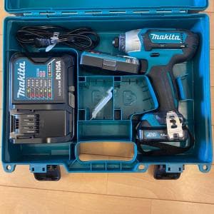 MAKITA　充電式電動インパクトドライバー　TD110DSHX